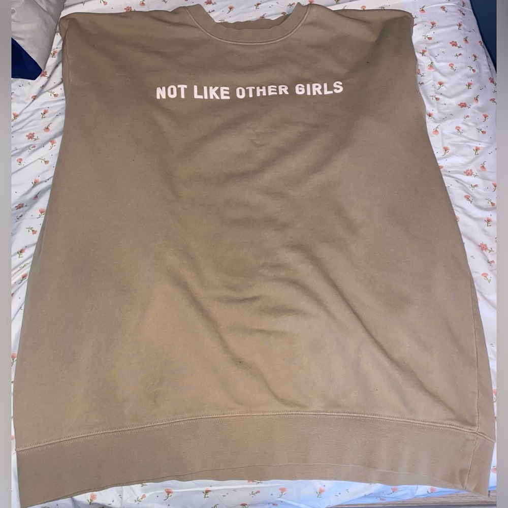 COPY - Long Sleeve Claudia Oshry Tee.